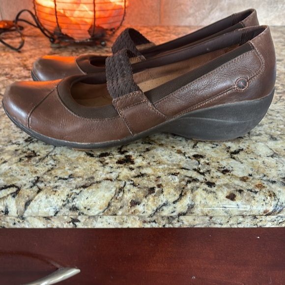 Used women’s Hush Puppies shoes - Picture 4 of 6